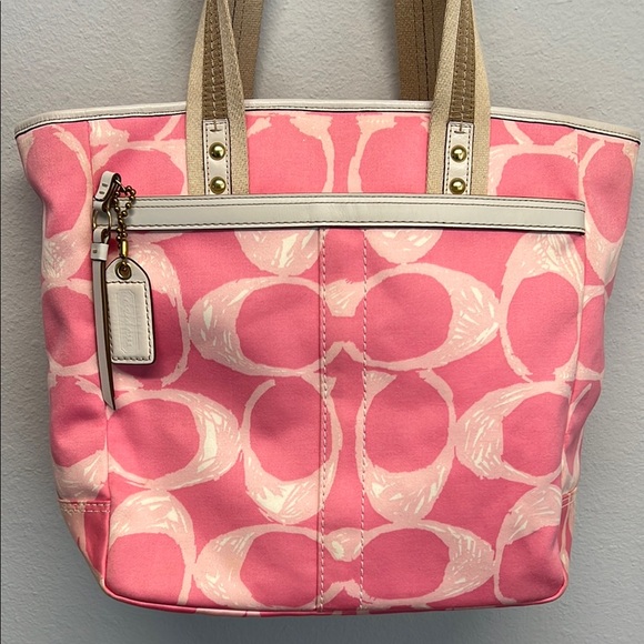 Coach Handbags - ⚜️Coach Signature Pink Canvas Tote Bag 💕